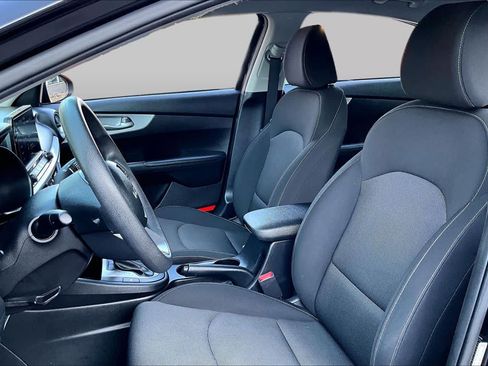 Used 2024 Kia Forte LXS FWD image 8