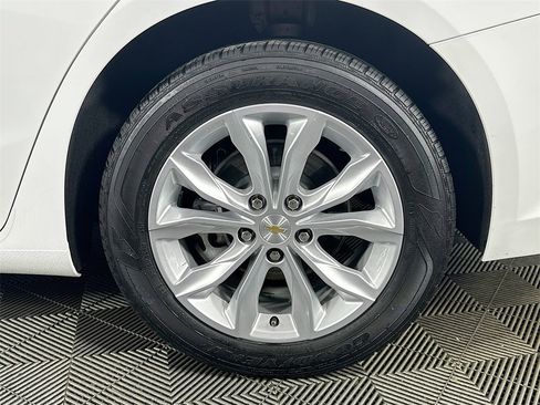 Used 2024 Chevrolet Malibu LT image 35