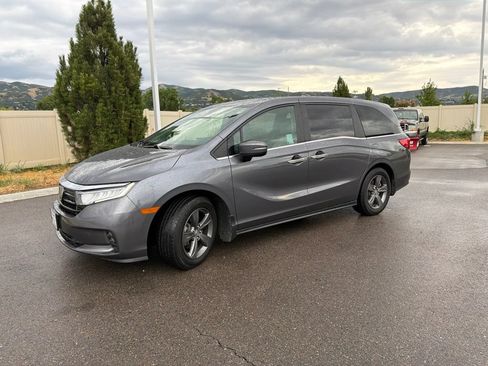 Used 2024 Honda Odyssey EX image 11