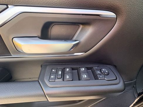 New 2026 RAM 1500 4x4 Crew Cab image 18