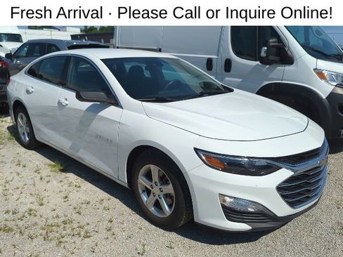 Used 2024 Chevrolet Malibu LS FWD image 1