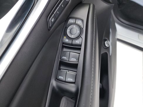 Used 2024 Buick Enclave Avenir w/ Avenir Technology Package image 37