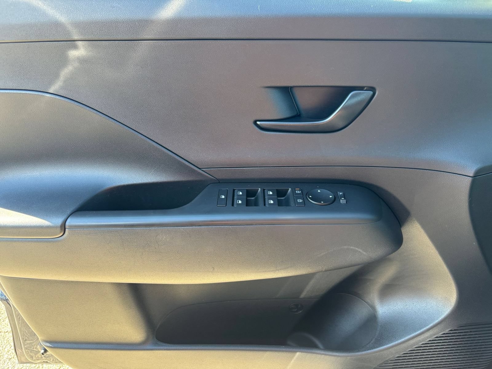 Used 2026 Hyundai Kona SEL Sport FWD image 18