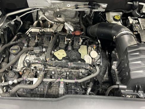 Used 2024 Volkswagen Atlas SE image 28