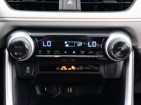 Used 2024 Toyota RAV4 XLE w/ Convenience Package AWD/4WD image 21