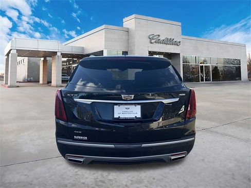 Certified 2025 Cadillac XT5 Premium Luxury image 4