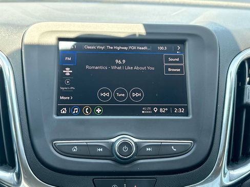 Used 2022 Chevrolet Equinox LT FWD image 12