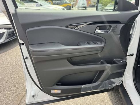 New 2026 Honda Ridgeline Black Edition image 6