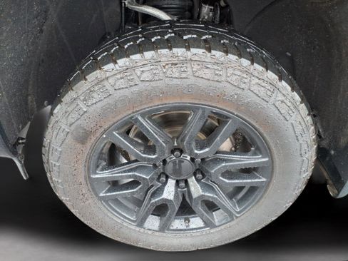 Used 2022 Chevrolet Silverado 1500 High Country w/ High Country Premium Package image 11