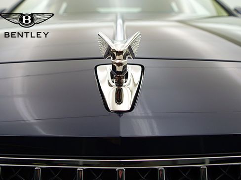 Certified 2022 Bentley Flying Spur V8 image 18