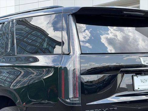 Used 2026 Cadillac Escalade Platinum Sport w/ LPO, ONYX Package AWD/4WD image 13