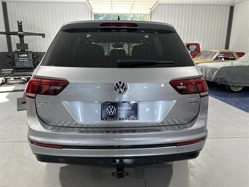 Used 2020 Volkswagen Tiguan SE R-Line image 5