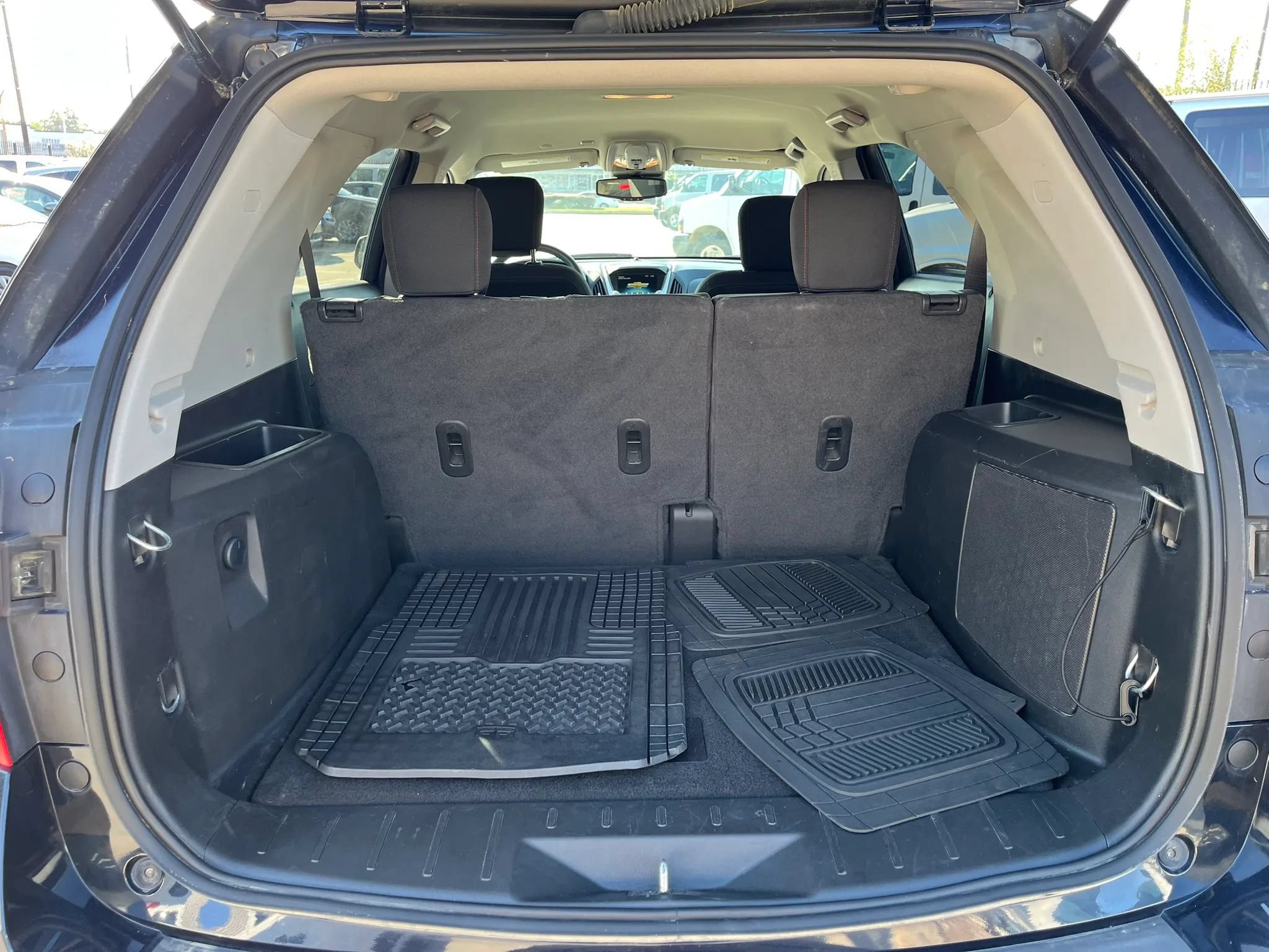 Used 2017 Chevrolet Equinox LS AWD/4WD image 10