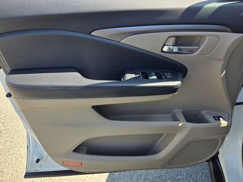 Used 2017 Honda Pilot EX-L image 18