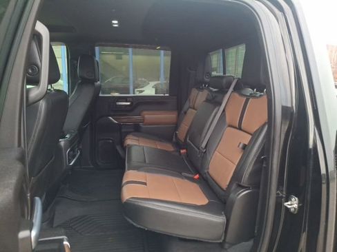 Used 2023 Chevrolet Silverado 2500 High Country w/ Z71 Off-Road Package image 10