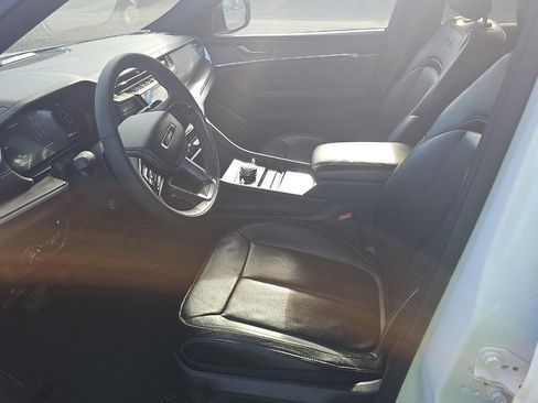 Used 2023 Jeep Grand Cherokee Overland image 7