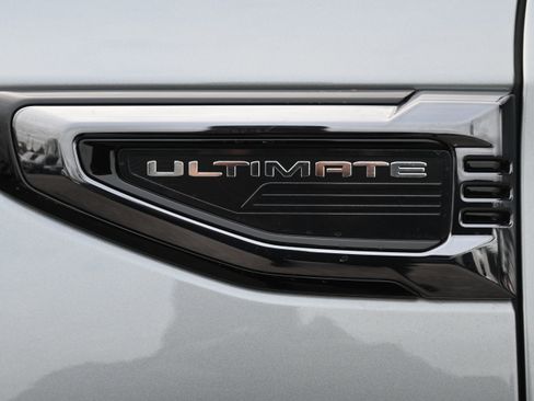 Used 2025 GMC Yukon Denali Ultimate image 38