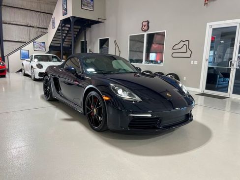 Used 2018 Porsche 718 Boxster S image 59