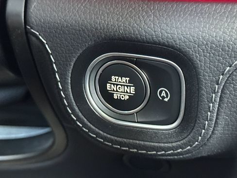Used 2022 Mercedes-Benz GLE 350 4MATIC image 16