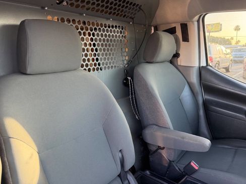 Used 2021 Nissan NV200 SV w/ Sliding Door Glass Package image 21