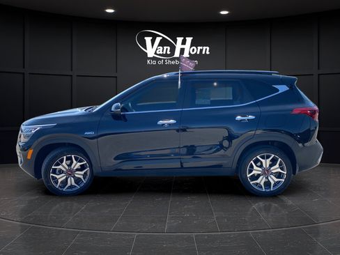 Certified 2022 Kia Seltos SX w/ Sunroof Package AWD/4WD image 4