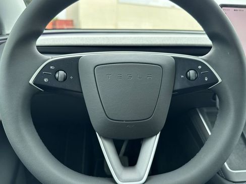 Used 2026 Tesla Model Y 2WD image 26