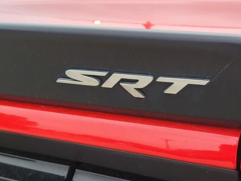 Used 2015 Dodge Challenger SRT Hellcat RWD image 5