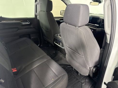 Used 2022 GMC Sierra 1500 Elevation w/ LPO, Elevation Black Package image 17