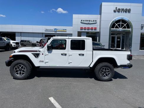 New 2026 Jeep Gladiator Sport AWD/4WD image 5