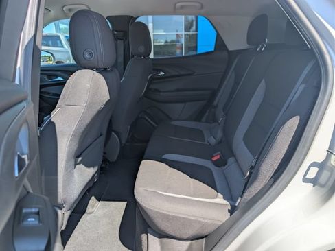 Used 2023 Chevrolet TrailBlazer LT FWD image 15