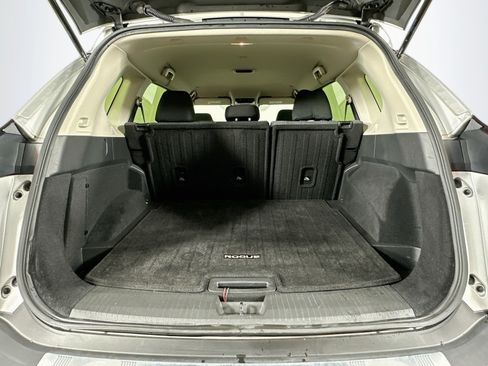 Used 2023 Nissan Rogue SV FWD image 27