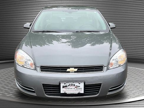 Used 2008 Chevrolet Impala LT FWD image 2
