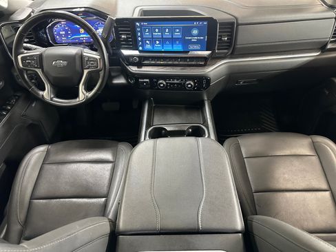 Used 2025 Chevrolet Silverado 2500 LTZ w/ Trail Boss Package AWD/4WD image 3