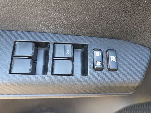 Used 2015 Toyota RAV4 LE image 24