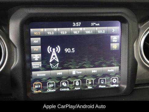 Used 2021 Jeep Wrangler Unlimited Sahara image 27