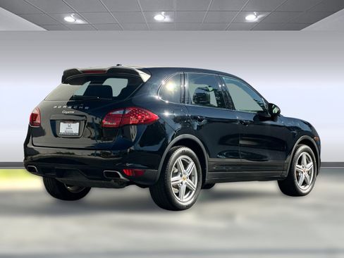 Used 2014 Porsche Cayenne Platinum Edition image 8