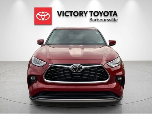New 2026 Toyota Highlander Platinum AWD/4WD image 8