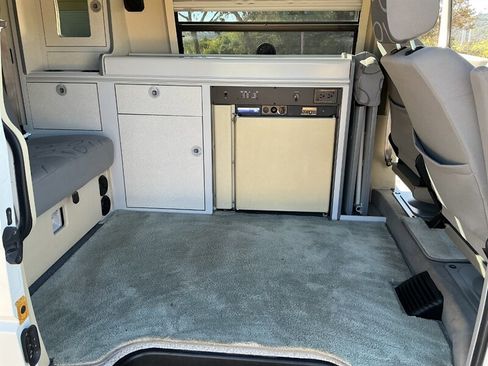 Used 2002 Volkswagen Eurovan MV image 30