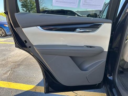 Certified 2022 Cadillac XT6 Premium Luxury w/ Technology Package image 18