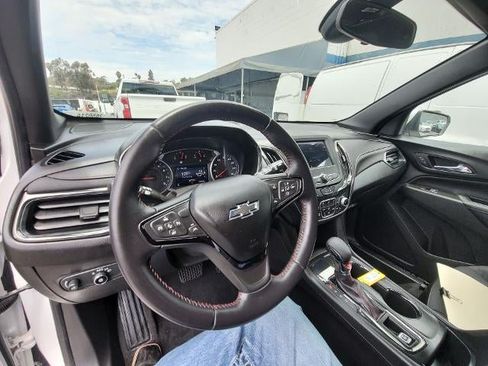 Used 2022 Chevrolet Equinox RS FWD image 10