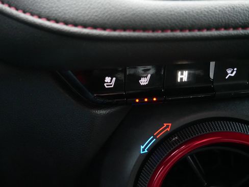 Used 2022 Chevrolet Blazer RS w/ Enhanced Convenience Package image 28