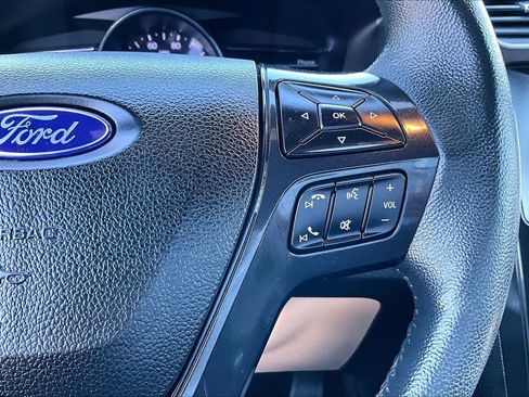 Used 2019 Ford Explorer XLT w/ Equipment Group 201A FWD image 23
