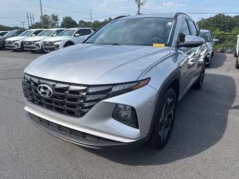 Used 2023 Hyundai Tucson SEL w/ Convenience Package AWD/4WD image 2
