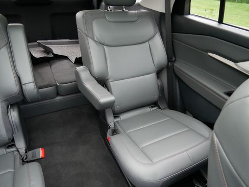 Used 2026 Ford Explorer Active w/ Active Comfort Package AWD/4WD image 14