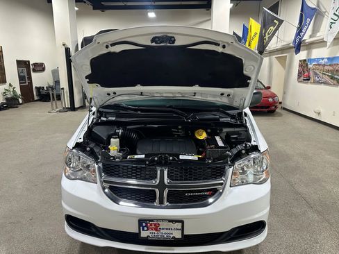 Used 2017 Dodge Grand Caravan SE w/ Power Window Group image 67