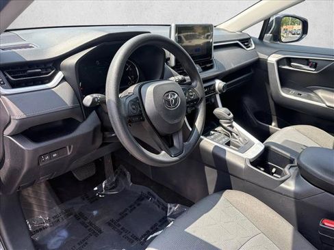 Certified 2025 Toyota RAV4 XLE AWD/4WD image 9
