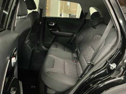 Used 2022 Kia Niro LXS w/ Digital Cluster Package image 15