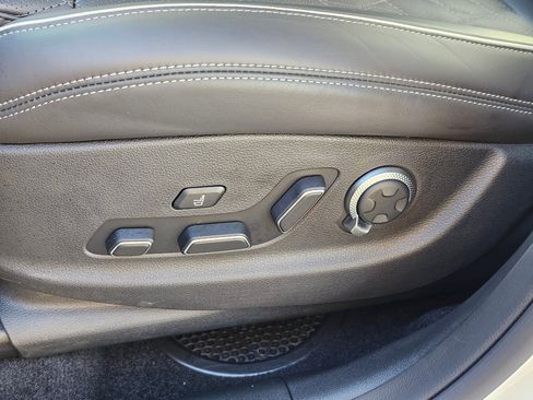 Certified 2025 Genesis GV70 3.5T Sport w/ Sport Advanced Package image 33