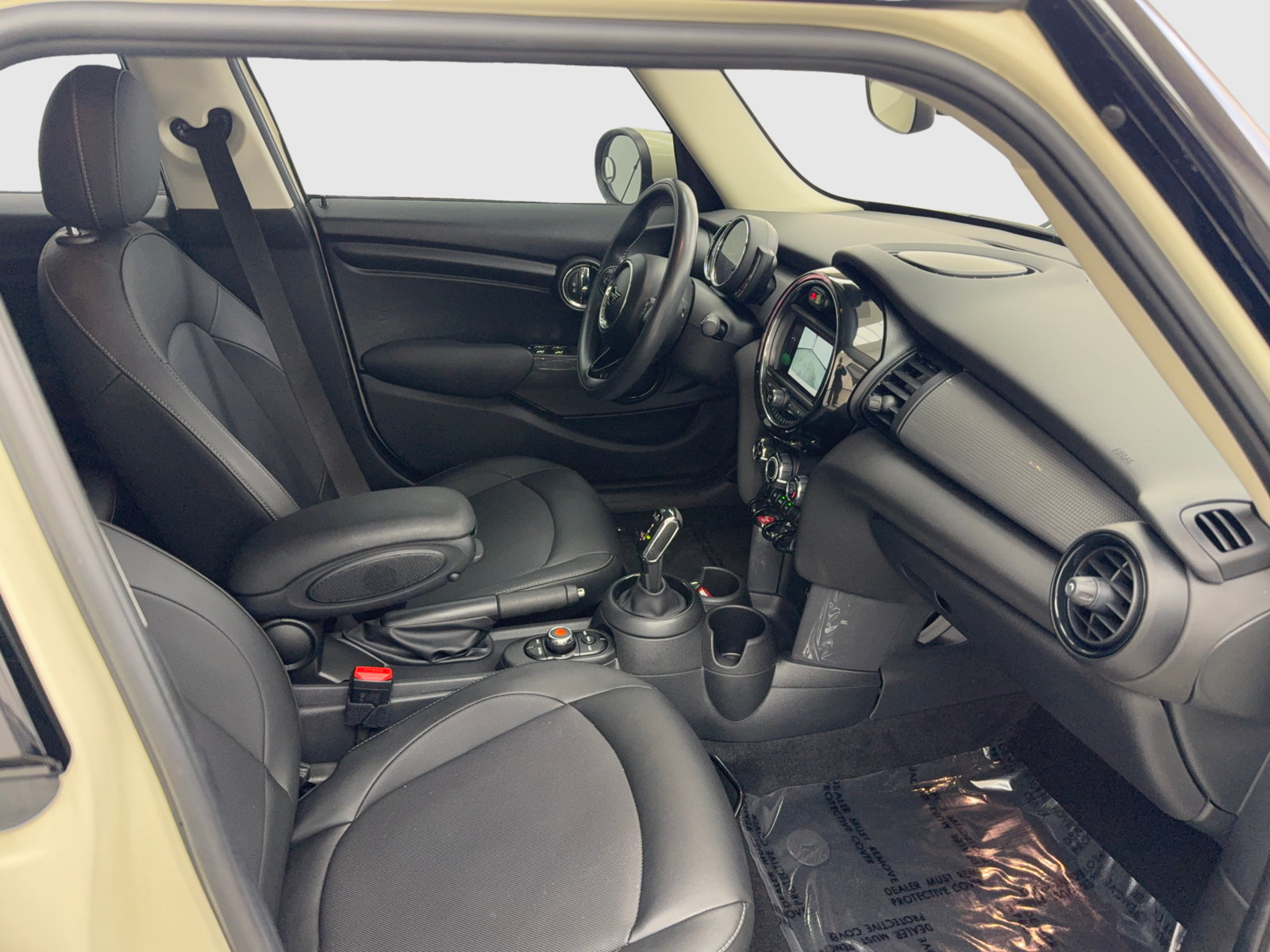 Used 2020 MINI Cooper 4-Door Hardtop FWD image 37