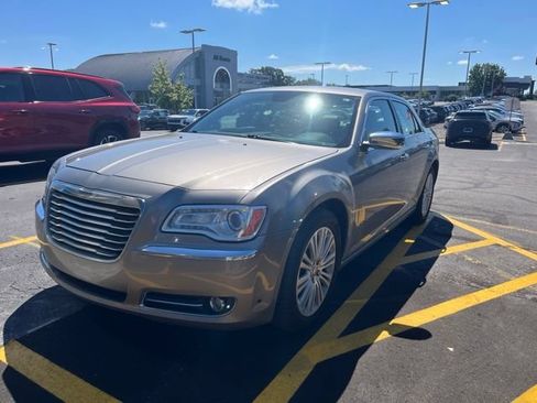 Used 2014 Chrysler 300 C w/ Light Group AWD/4WD image 2